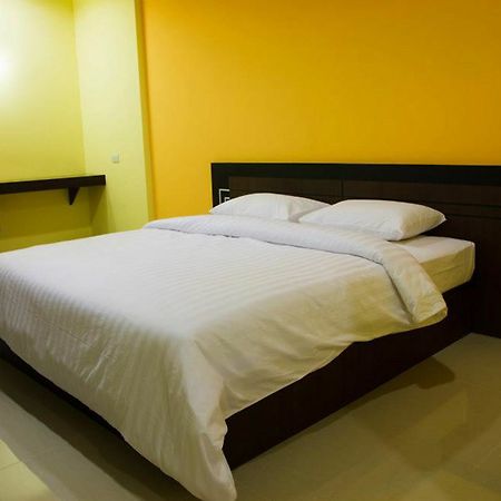 The Mondrian Khon Kaen Apartment Екстер'єр фото