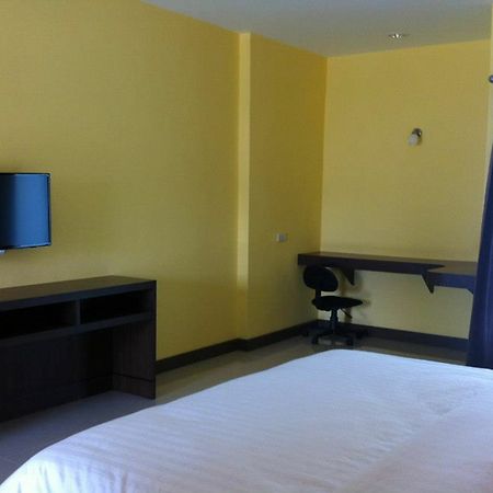 The Mondrian Khon Kaen Apartment Екстер'єр фото
